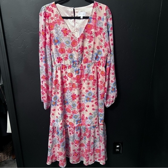 Sugarlips Macaron Floral Nellie Ruffle Midi
Dress Size: L NWT - Picture 6 of 14
